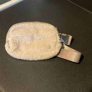 Lululemon Sherpa Everyday Belt Bag